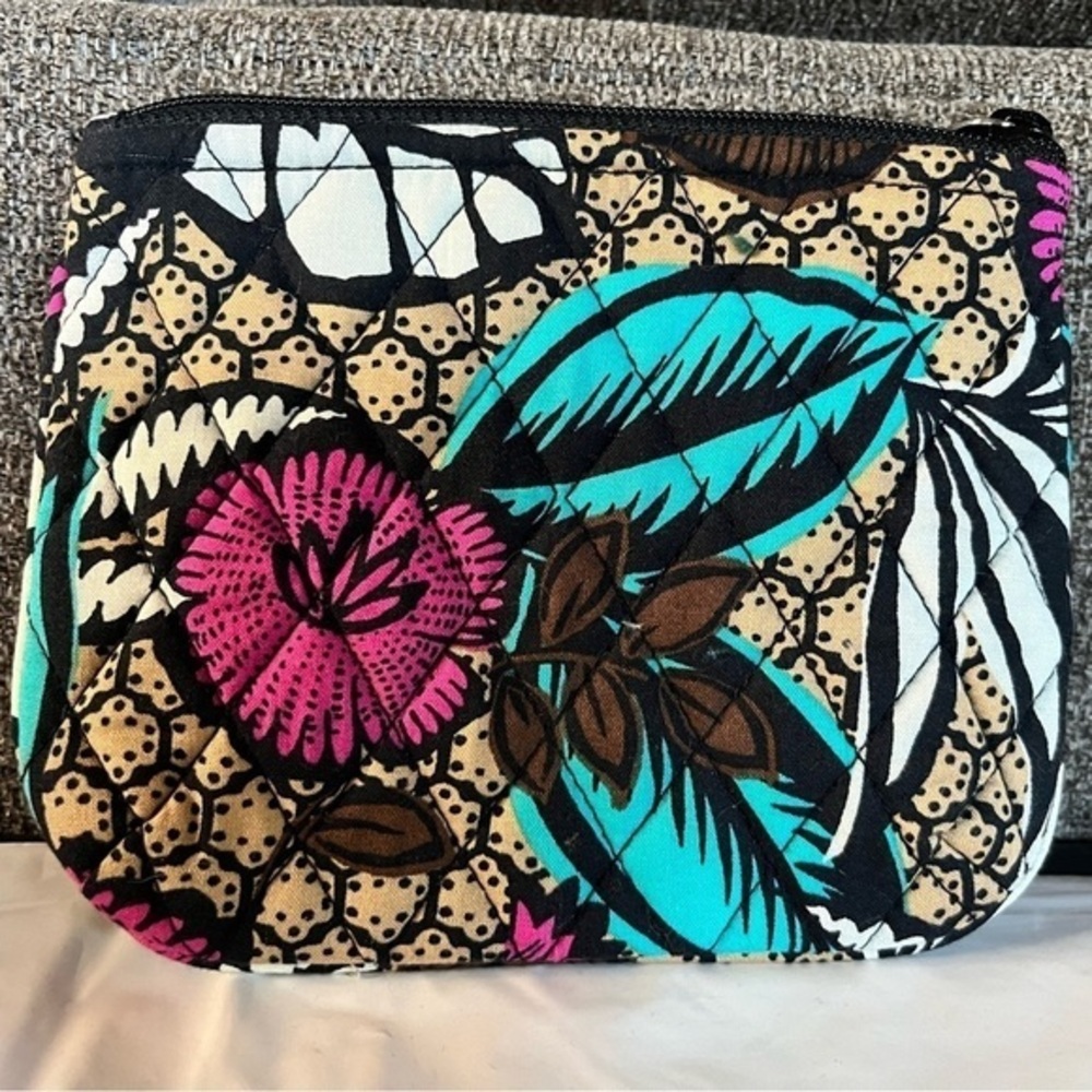 Vera Bradley “Canyon Road” Pattern Coin Purse/Pouch Meaures 5”‎ x 6” Zippered